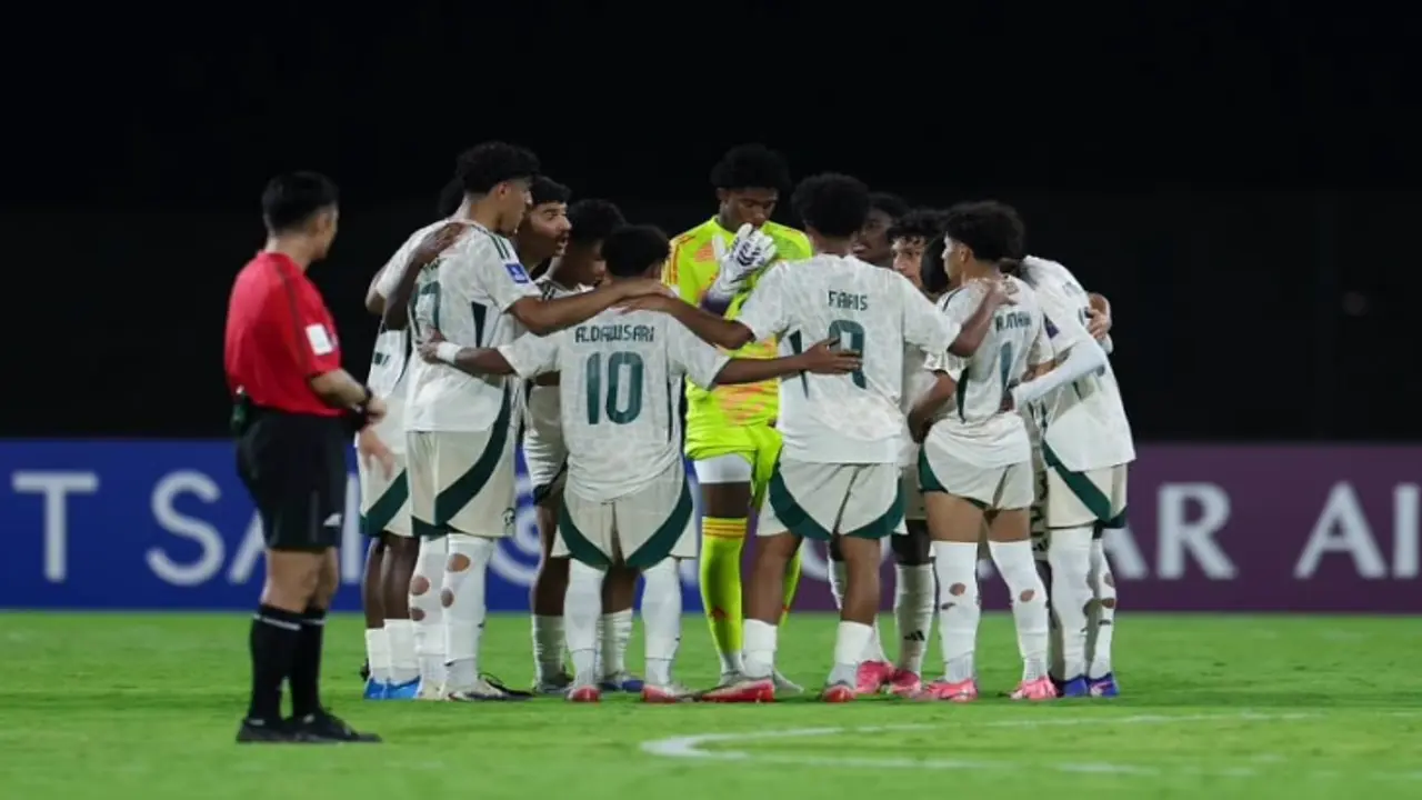 السعودية واليابان تتصدران مجموعات كأس آسيا لكرة القدم تحت 17 عامًا